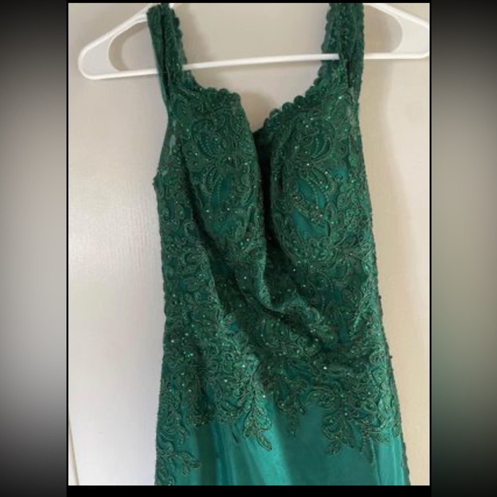 Green prom dress - Picture 2 of 6